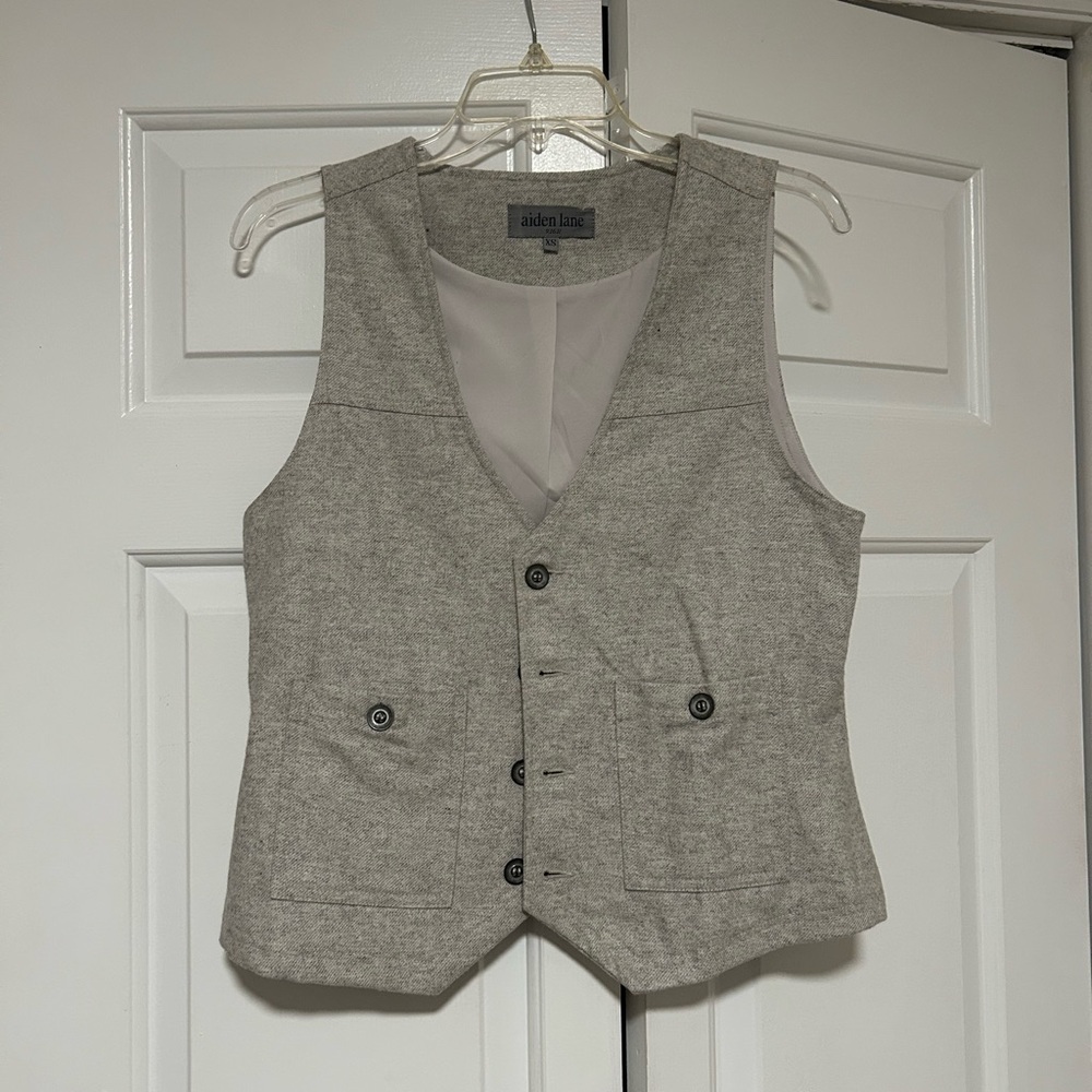 Caden Lane Light Gray Brown Vest